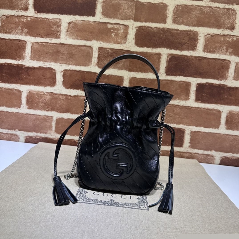G*u*i bucket bags